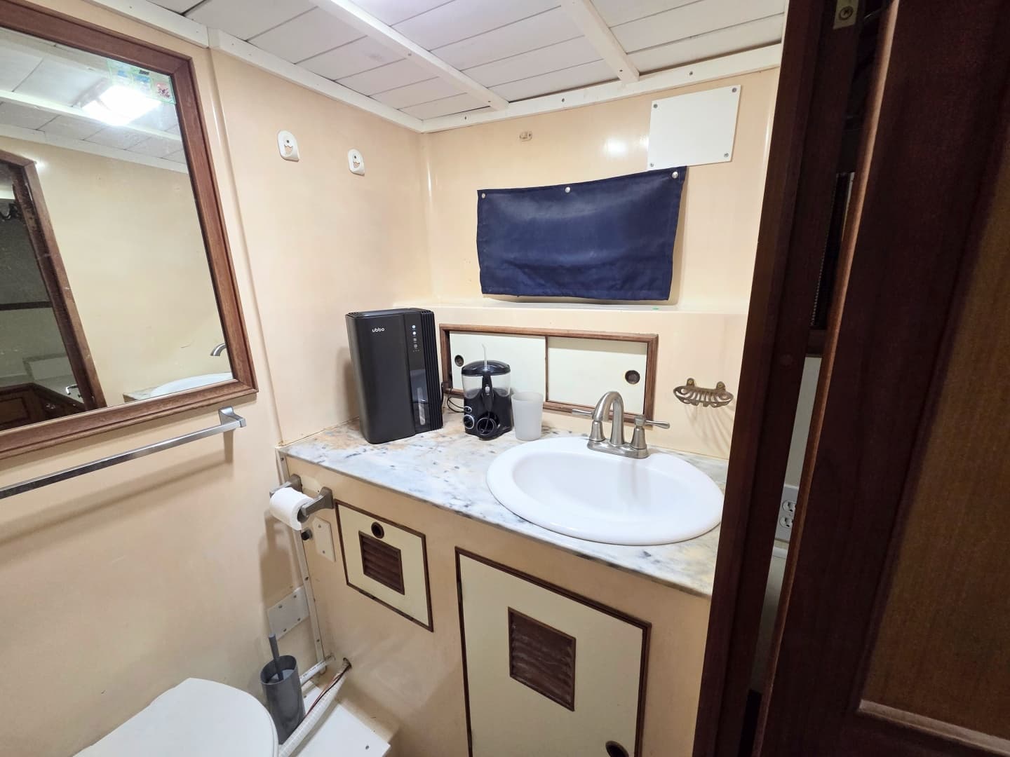 1982 C & L Sea Ranger Sundeck 39