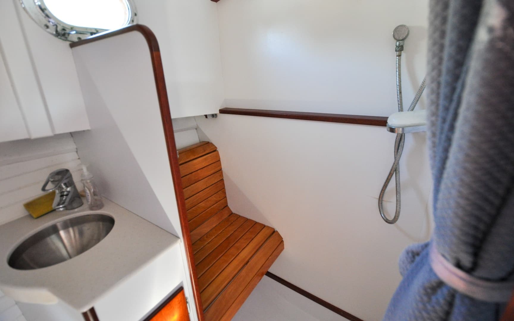 1958 Bunker and Ellis 42 | Aleria