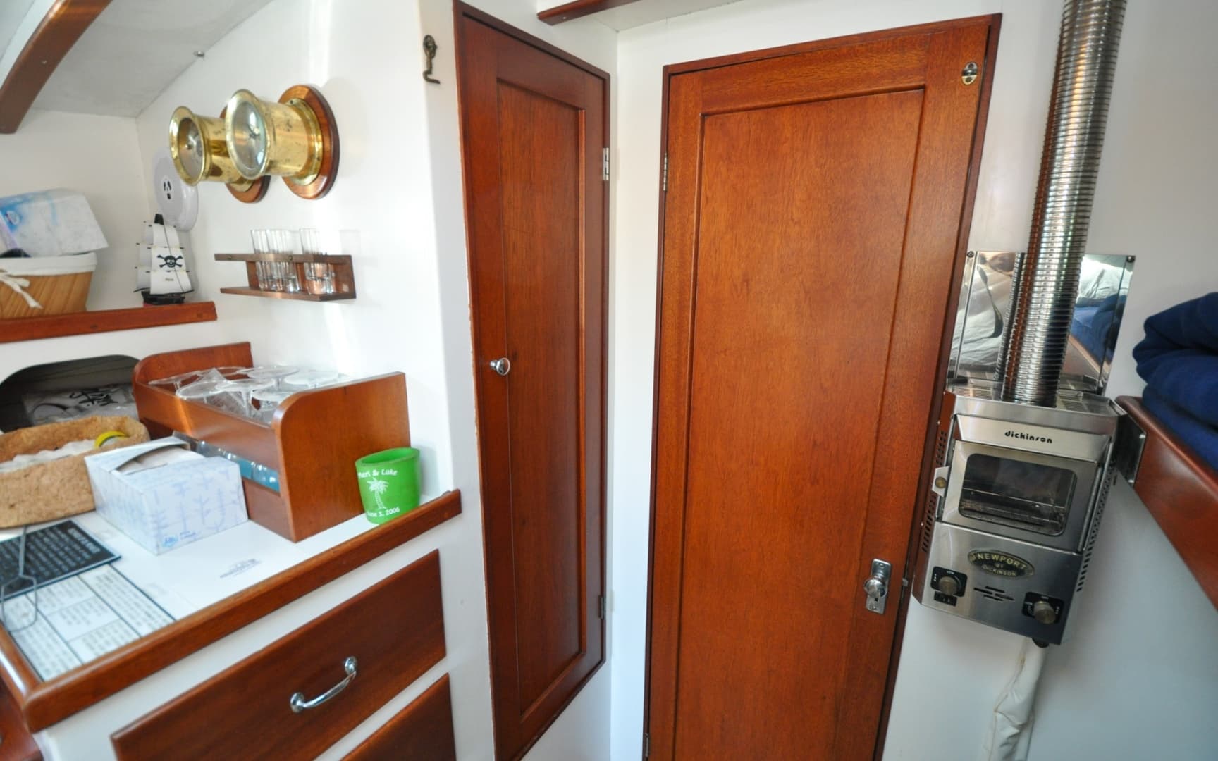 1958 Bunker and Ellis 42 | Aleria