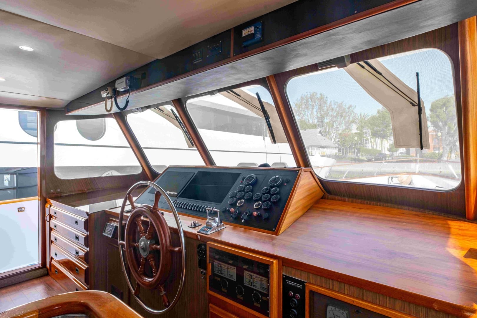 1972 Offshore Yachts 