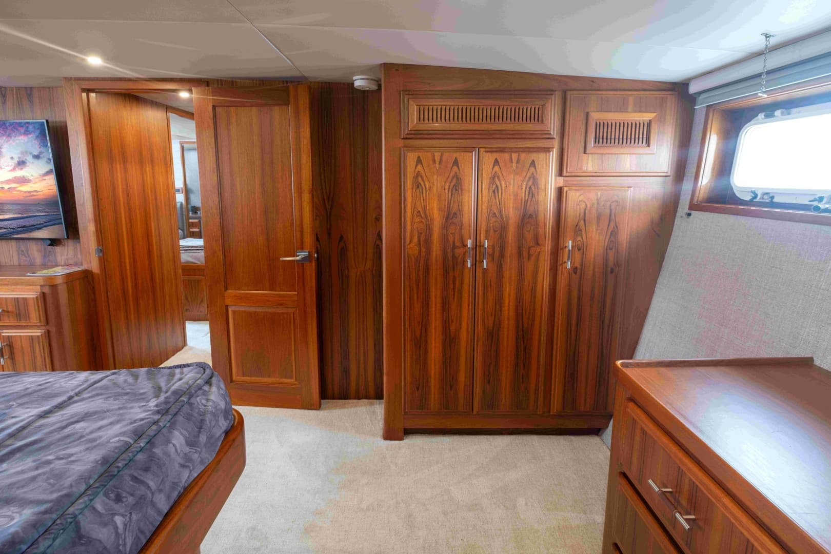 1972 Offshore Yachts 