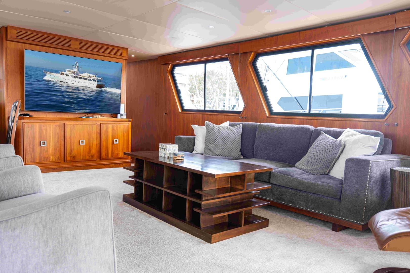 1972 Offshore Yachts 
