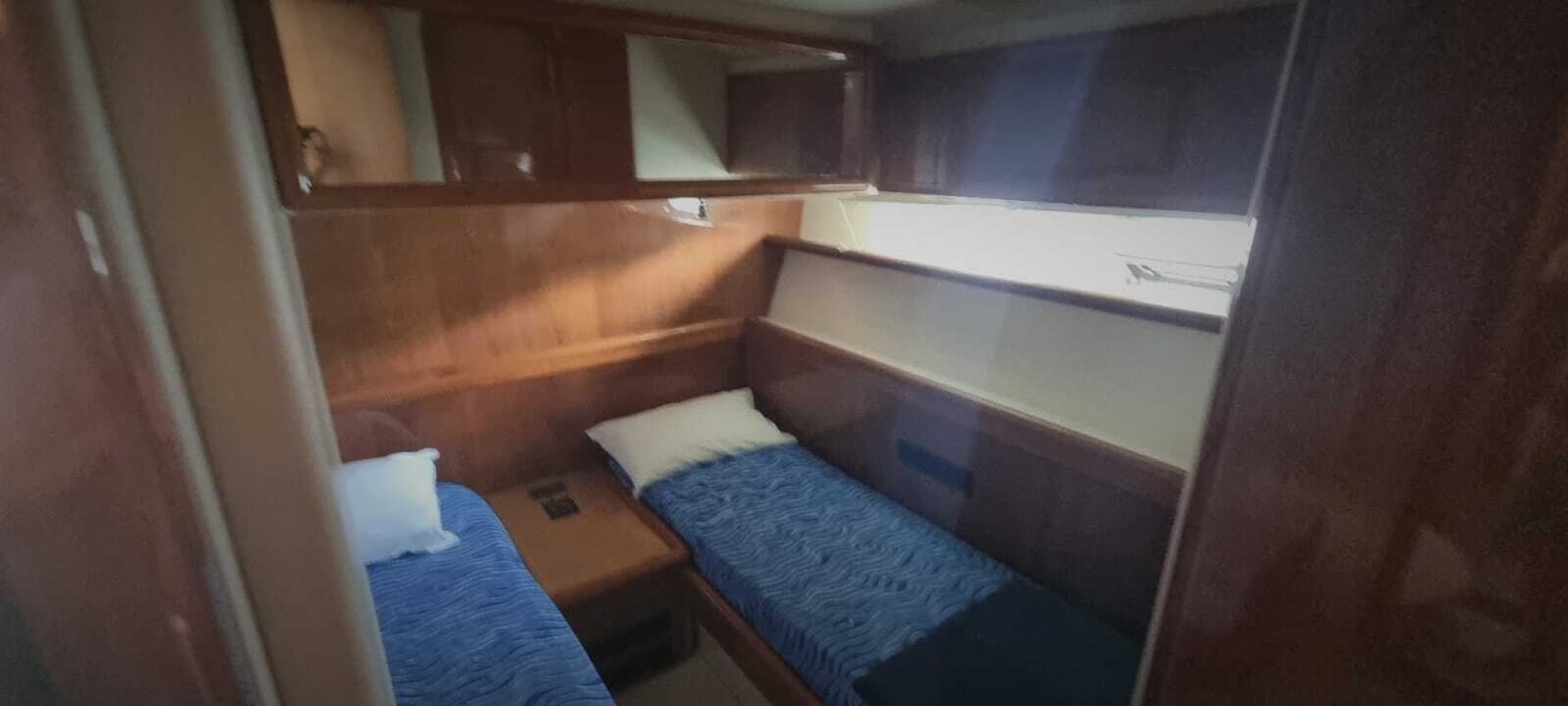 2001 Ferretti Yachts 
