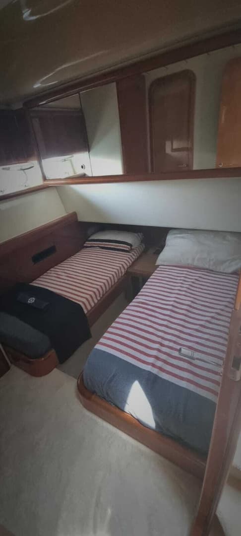 2001 Ferretti Yachts 