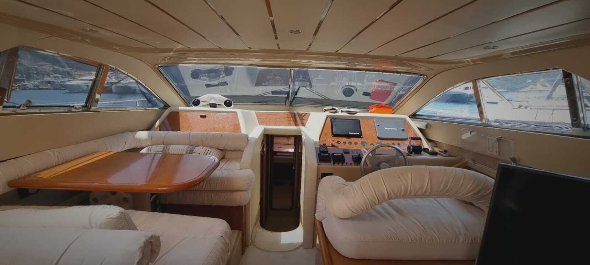 2001 Ferretti Yachts 