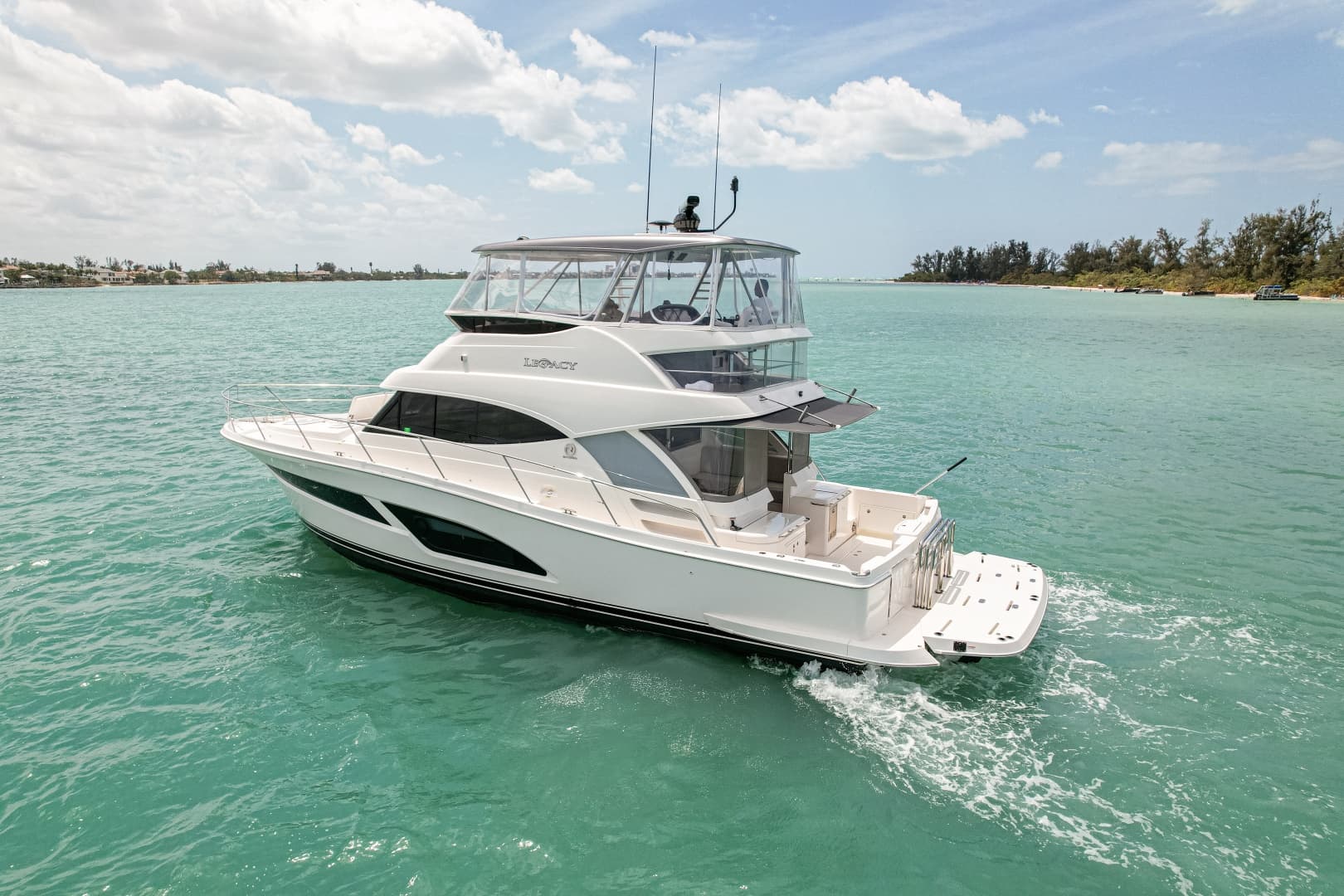 2025 Riviera 46 Sports Motor Yacht