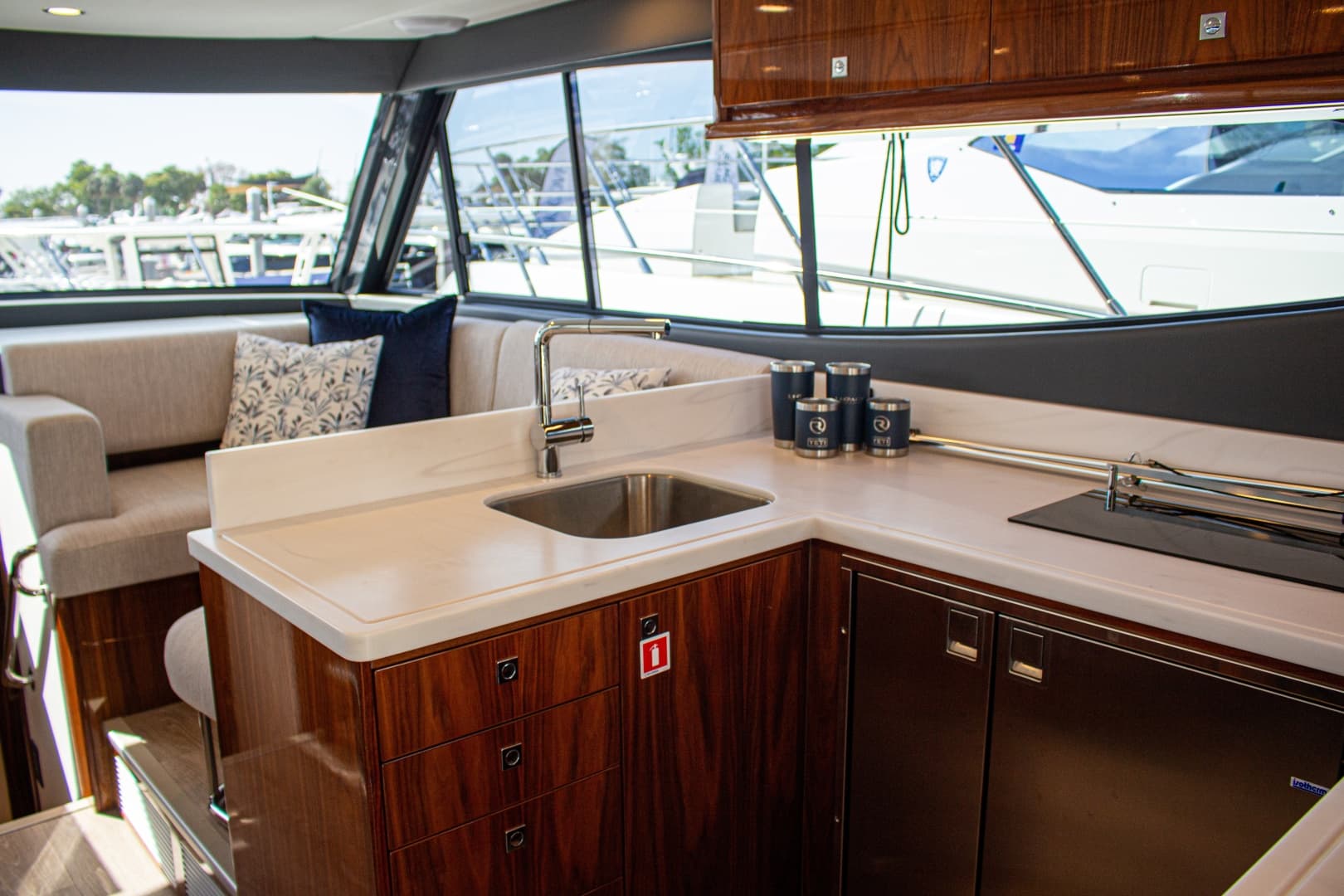 2025 Riviera 46 Sports Motor Yacht