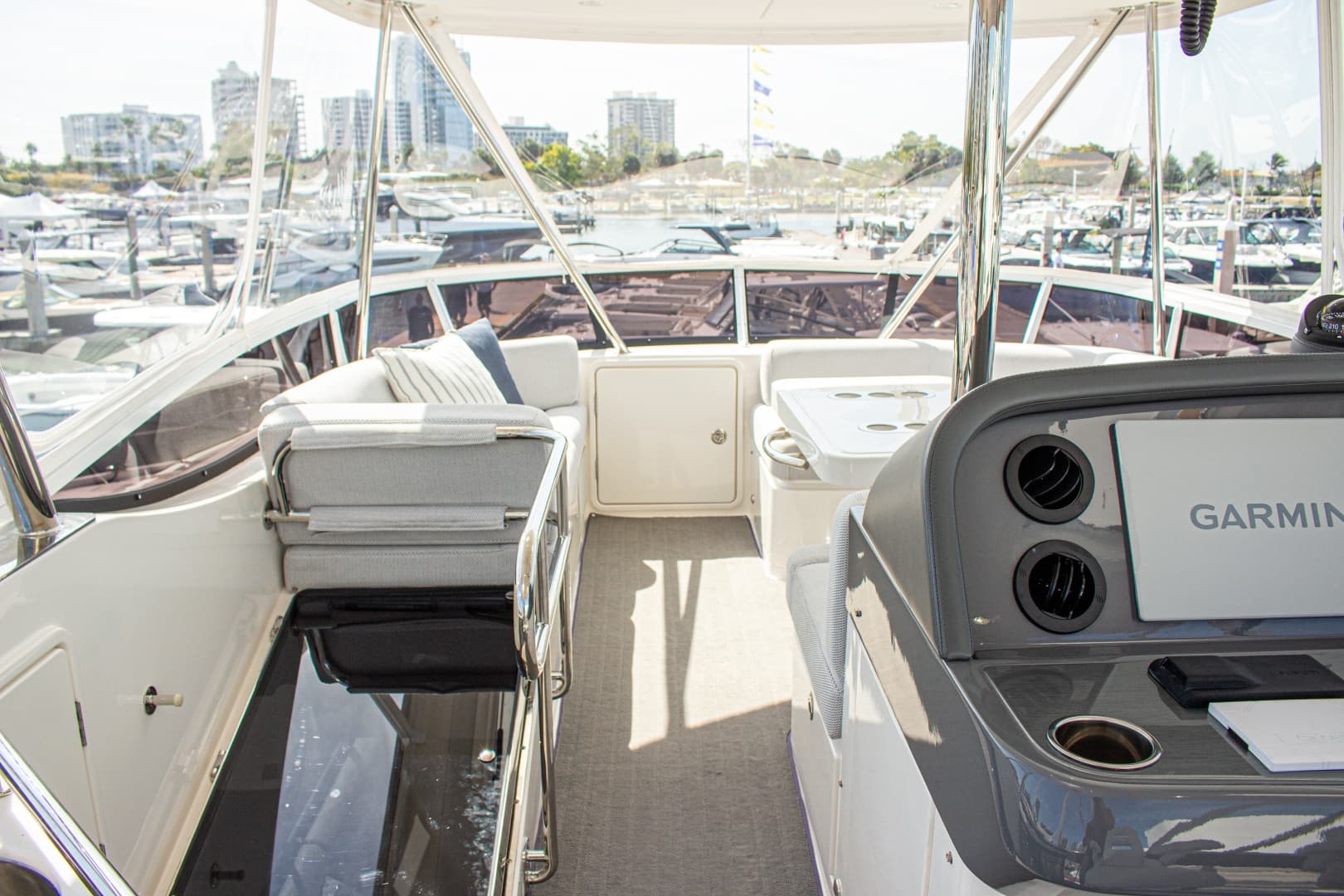 2025 Riviera 46 Sports Motor Yacht