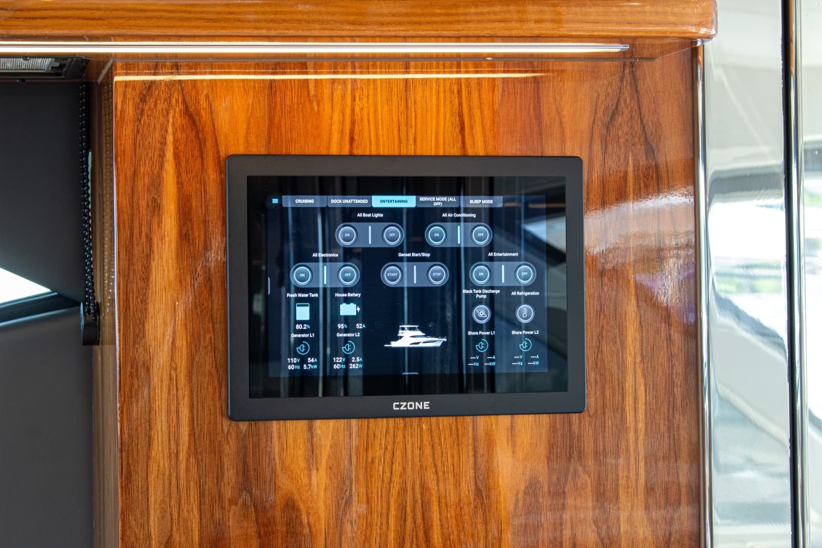 2025 Riviera 46 Sports Motor Yacht