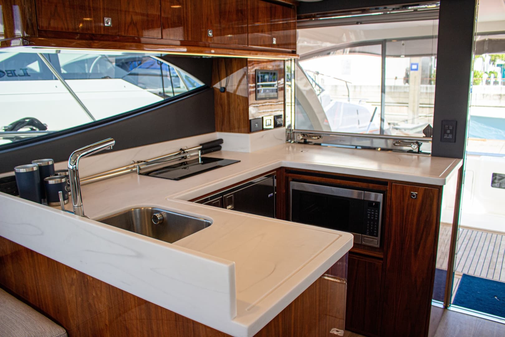 2025 Riviera 46 Sports Motor Yacht