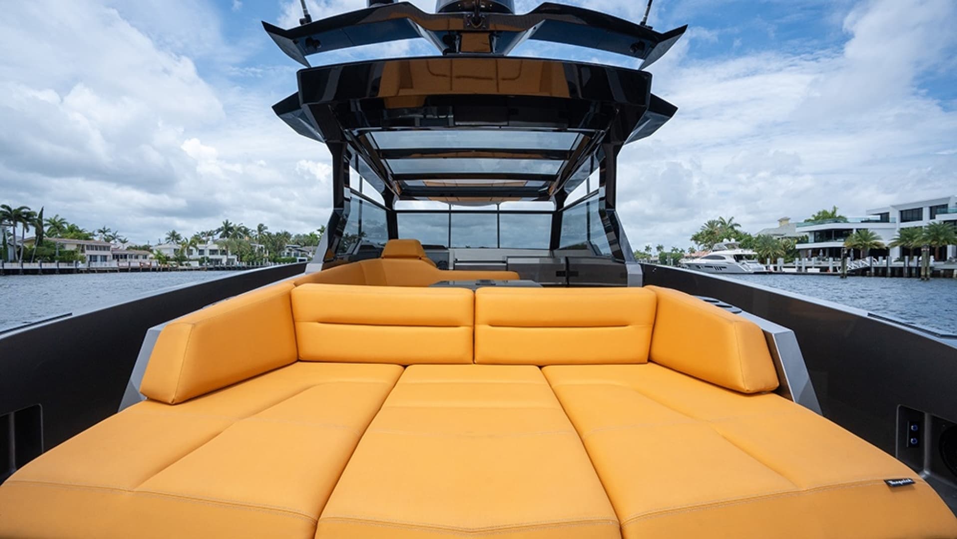 Aft sundeck