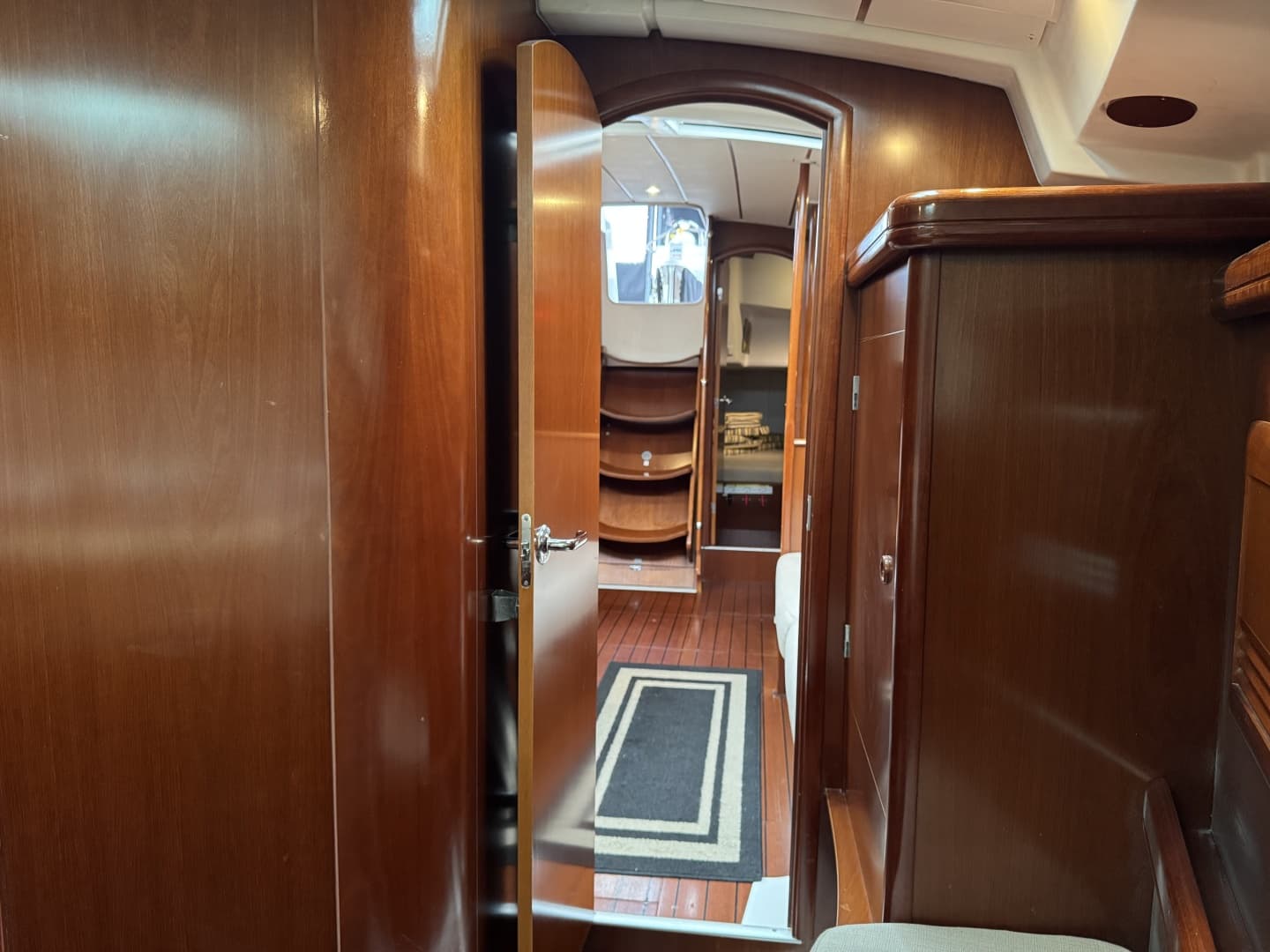 2004 Beneteau 423