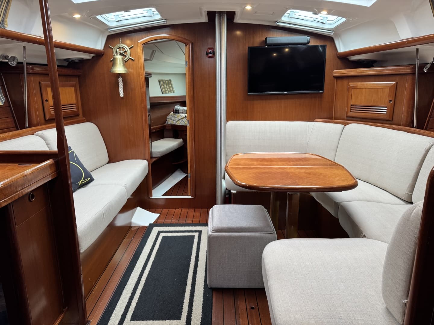 2004 Beneteau 423