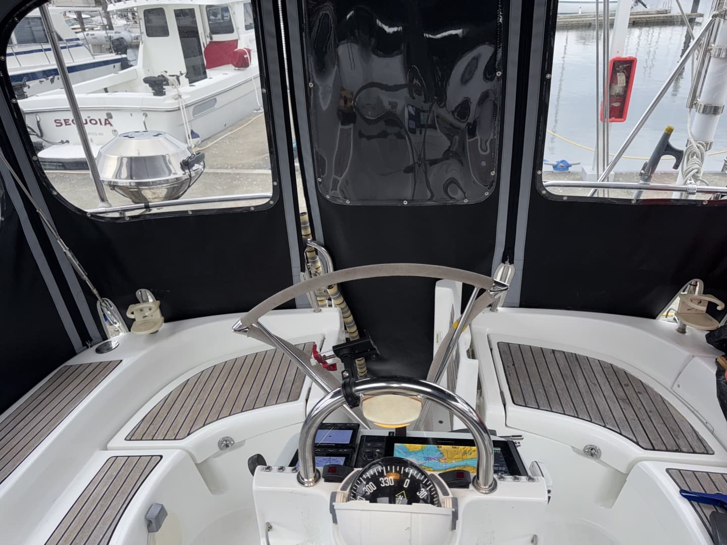 2004 Beneteau 423