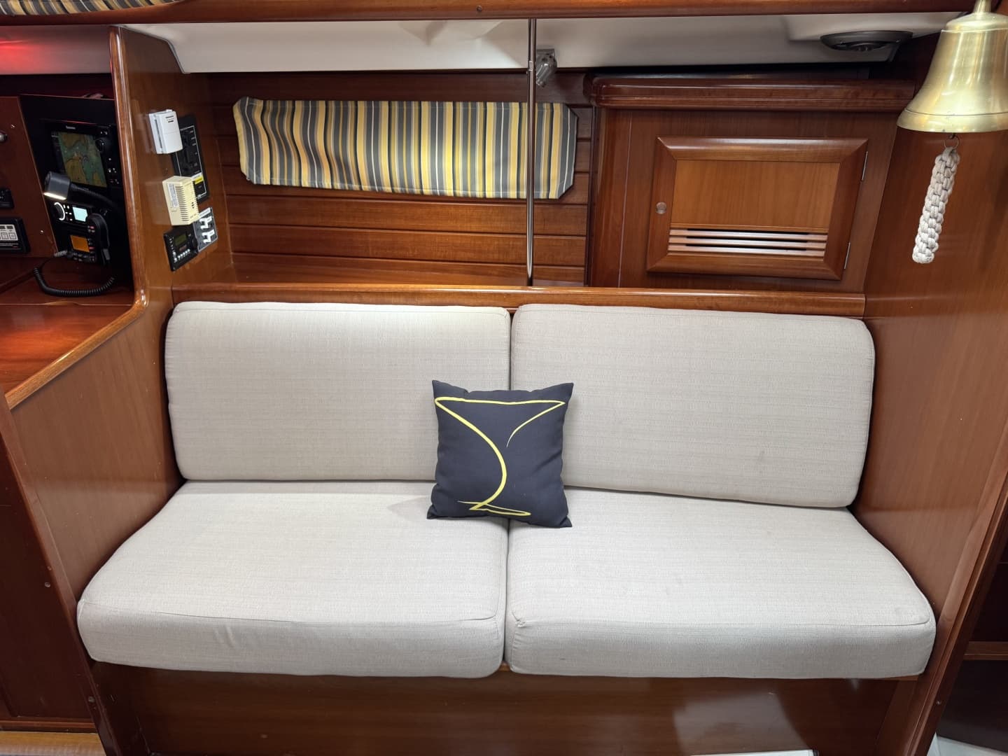 2004 Beneteau 423