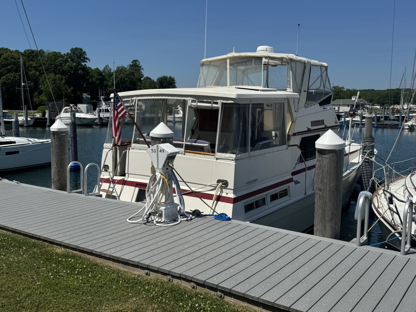 1984 Viking Aft Cabin Motor yacht