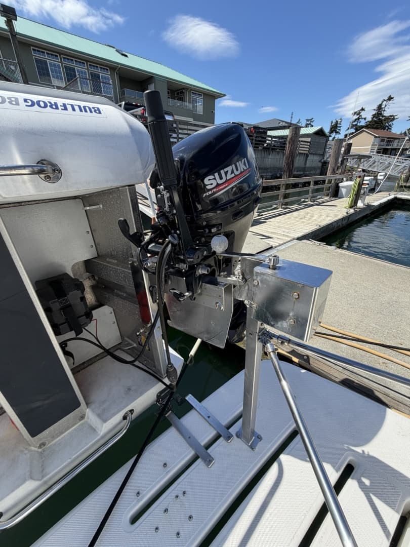 2004 Meridian 411