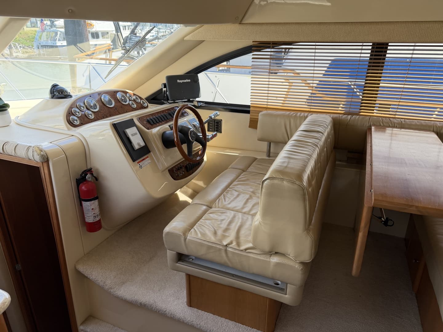 2004 Meridian 411