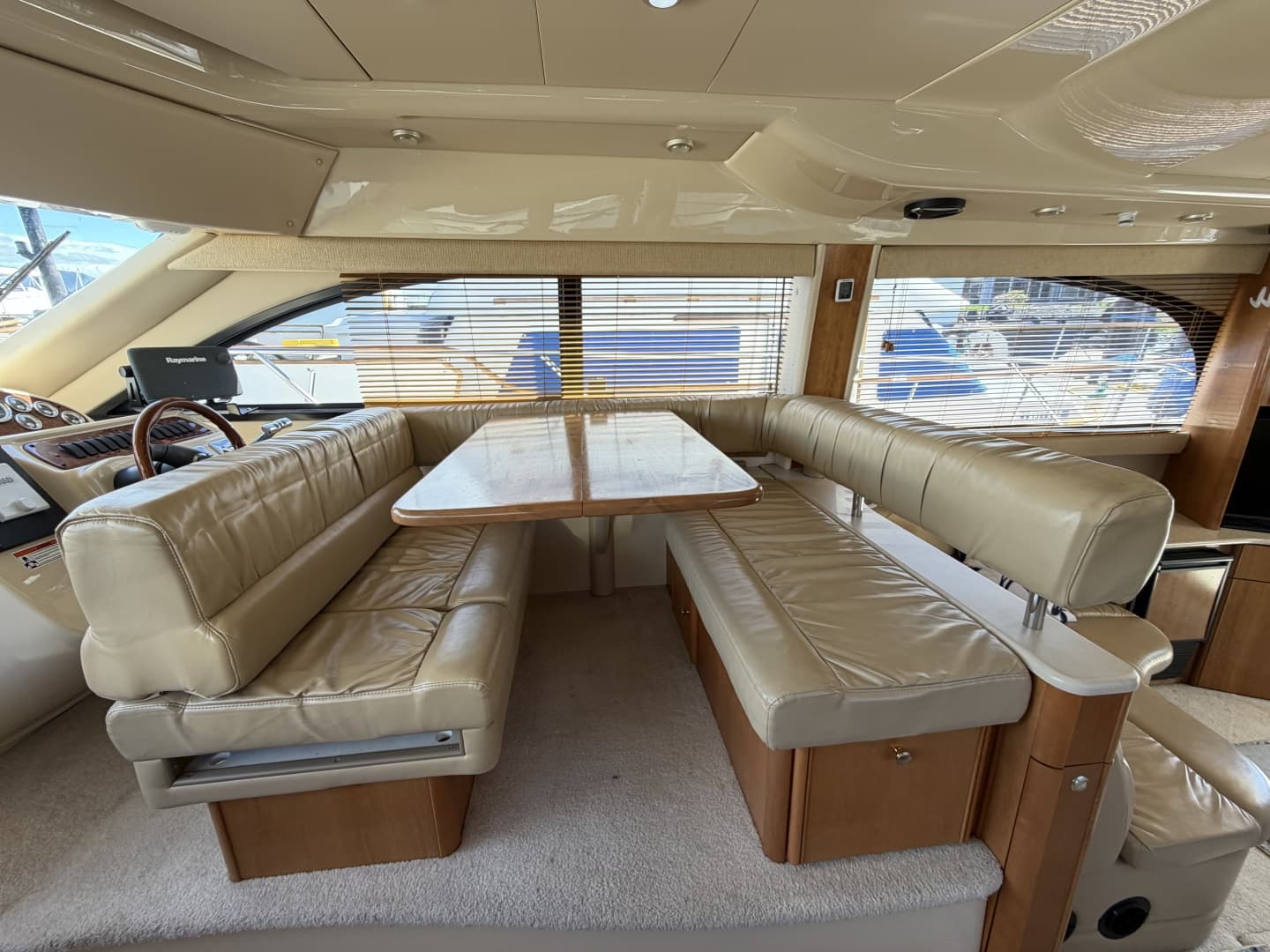 2004 Meridian 411