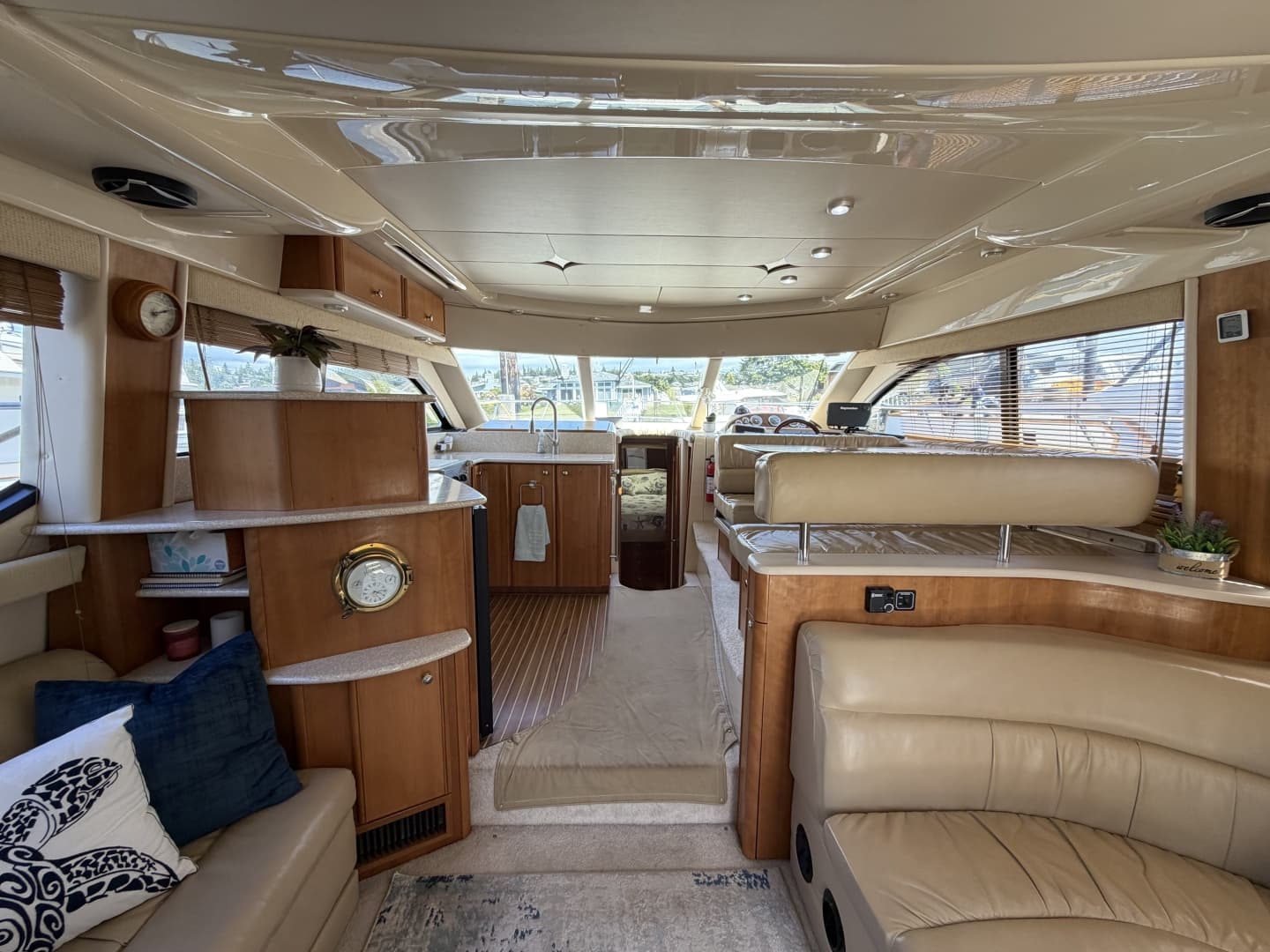 2004 Meridian 411