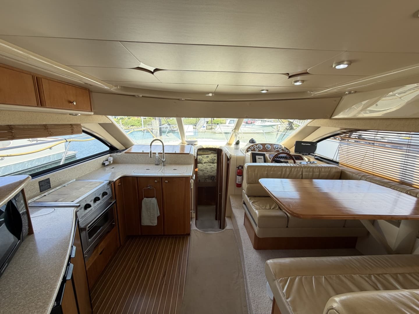 2004 Meridian 411