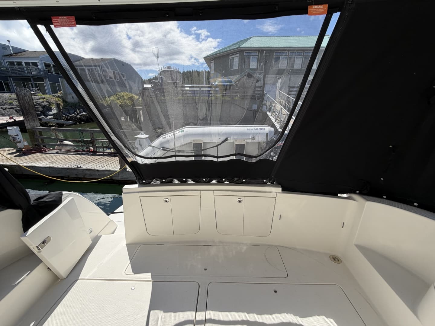 2004 Meridian 411