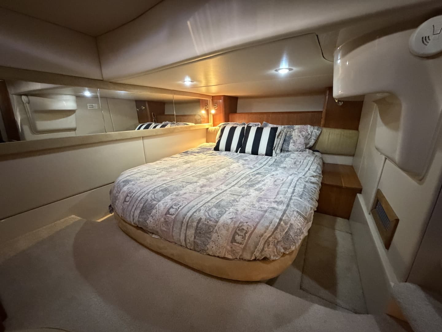 2004 Meridian 411