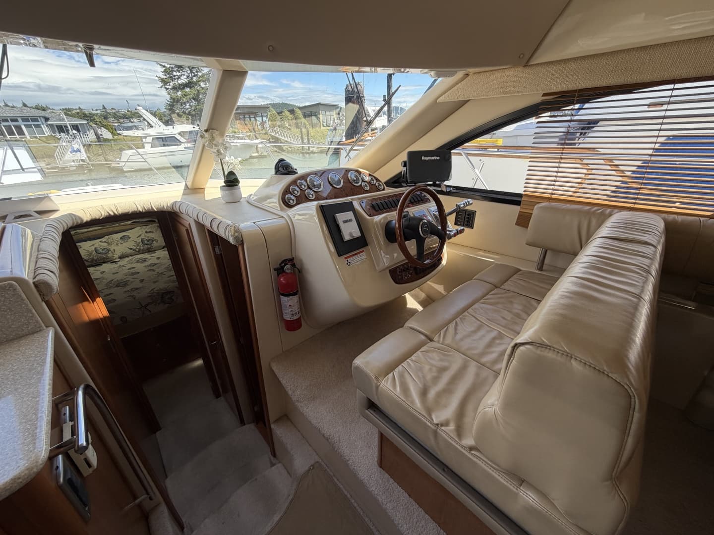 2004 Meridian 411