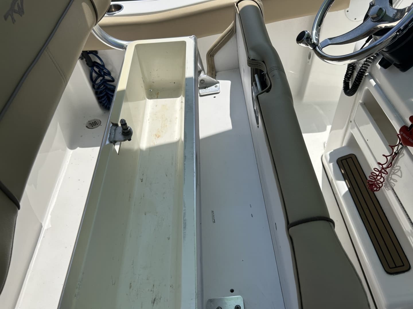 2016 Tidewater 210LXF
