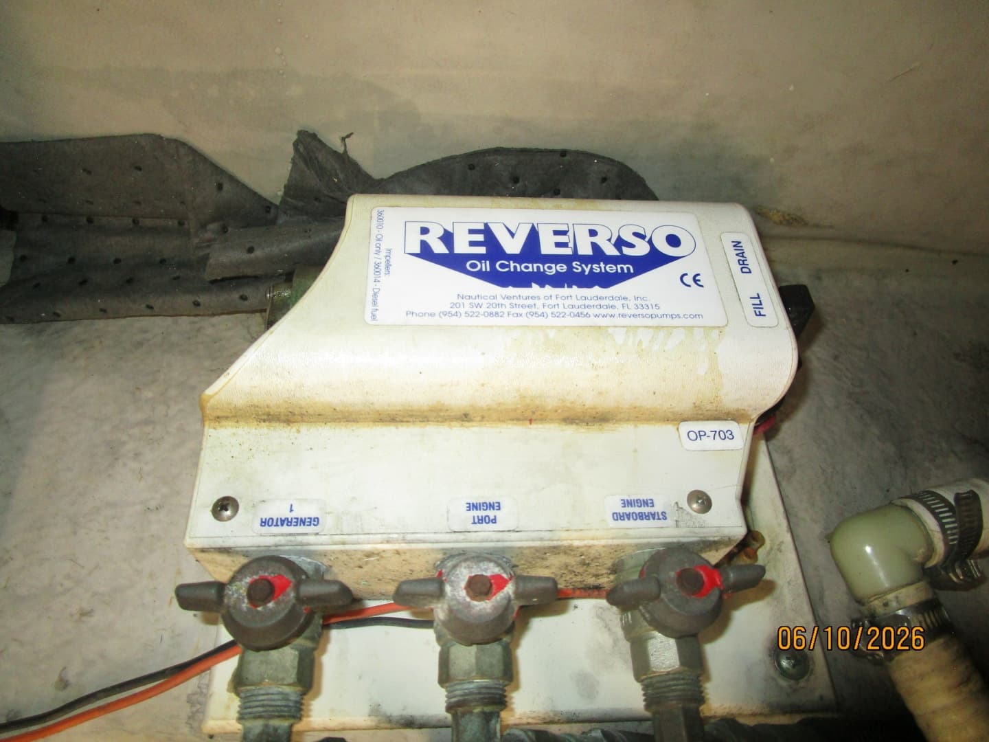 39' Sea Ray oil change system