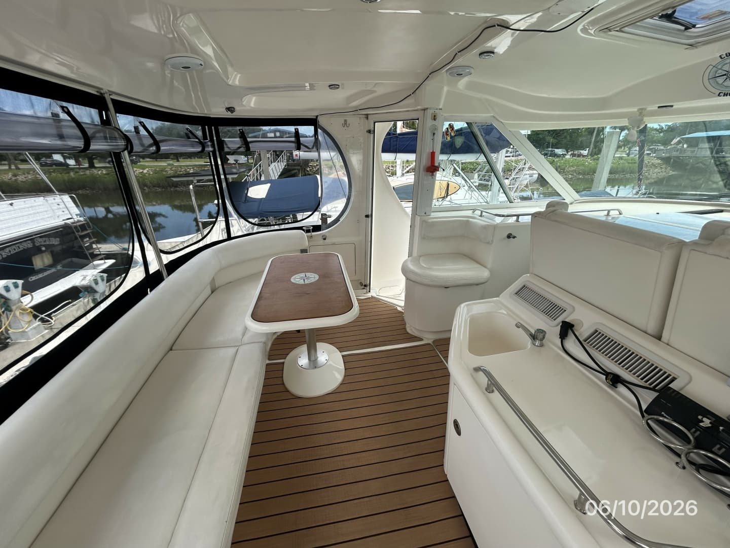 39' Sea Ray sundeck port