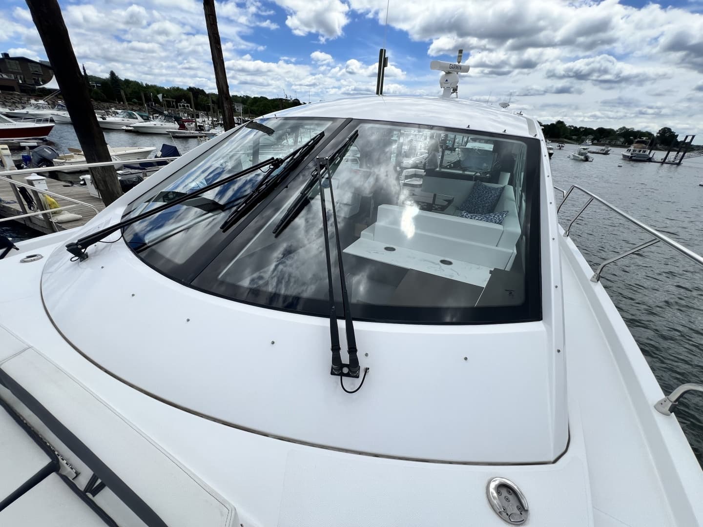 2021 Cruisers Yachts 50 Cantius