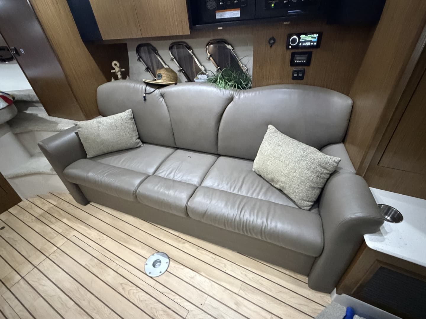 2014 Cruisers 350 Express