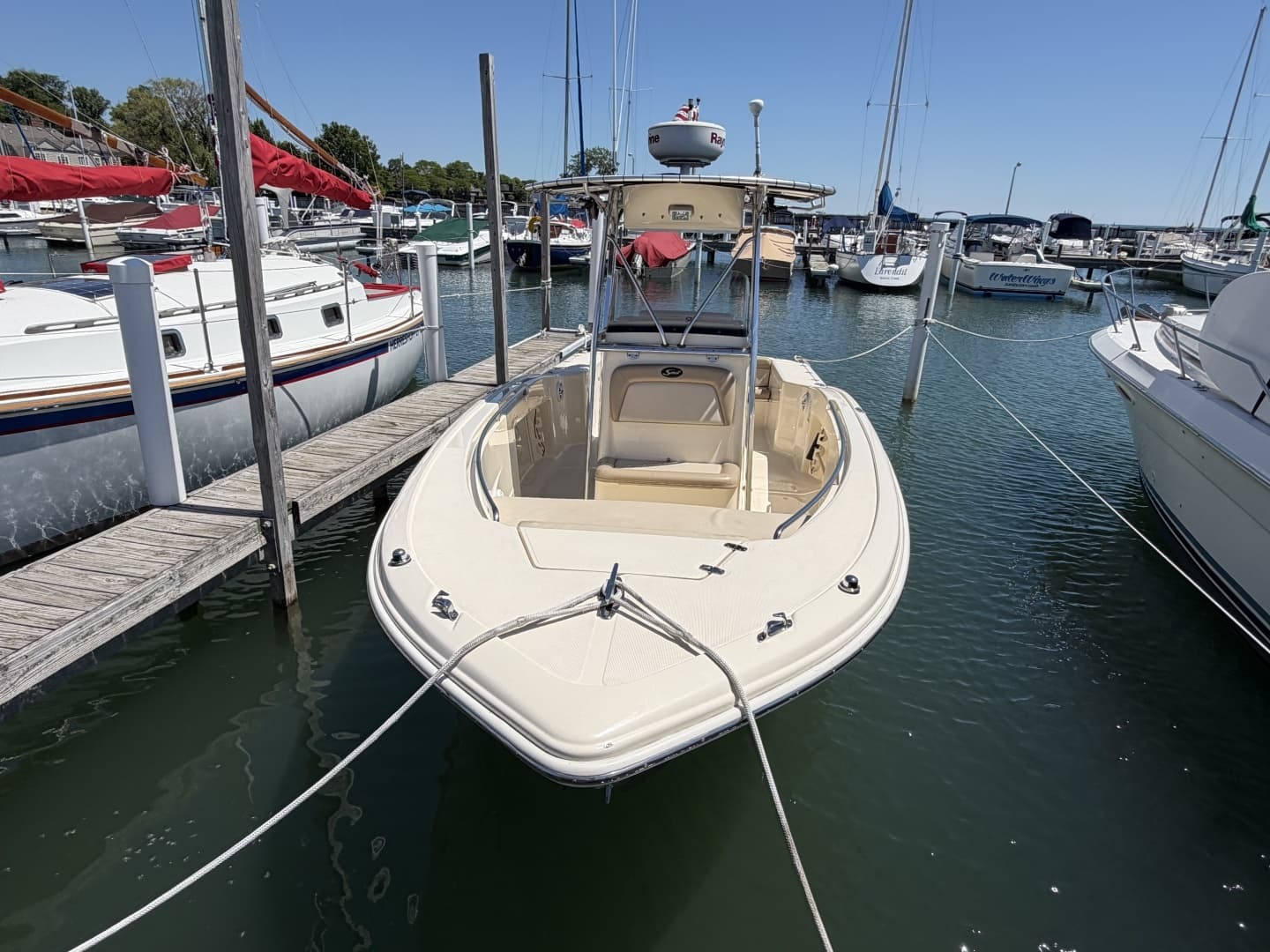2007 Scout 242 Sportfish