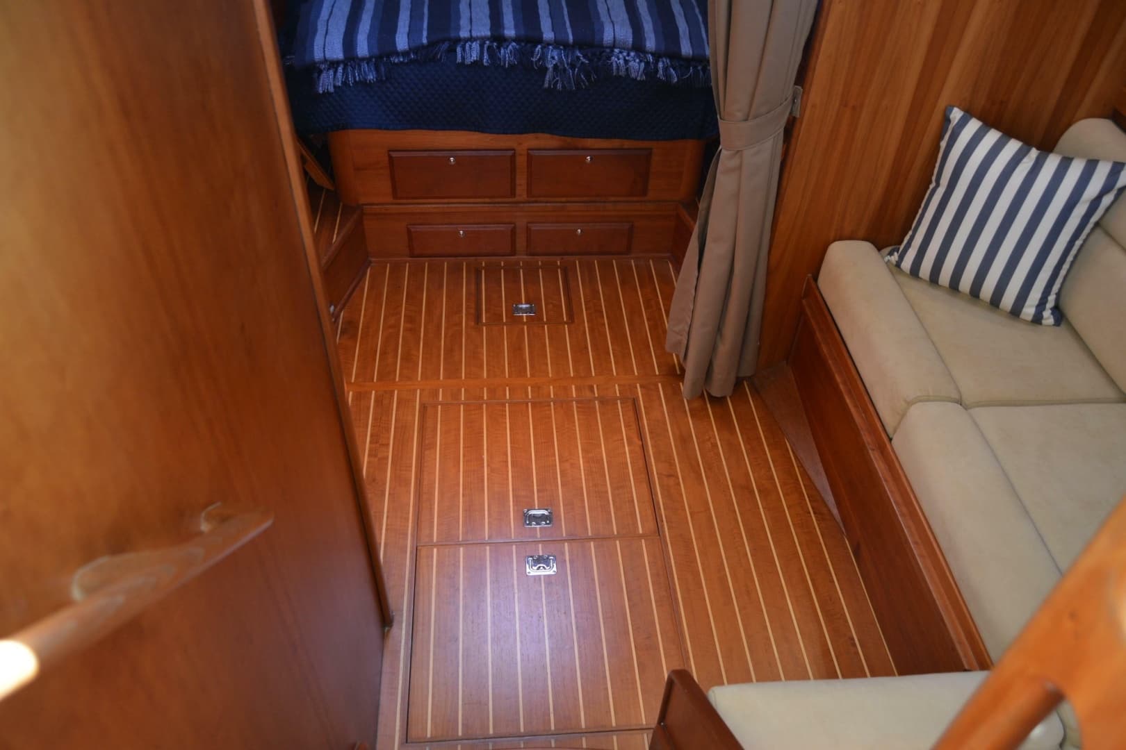 2009 Sabre 34 Express