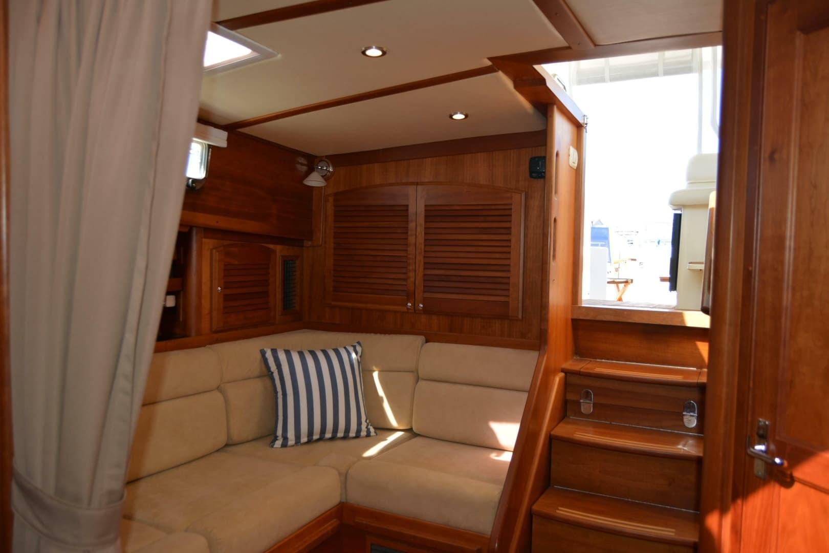 2009 Sabre 34 Express