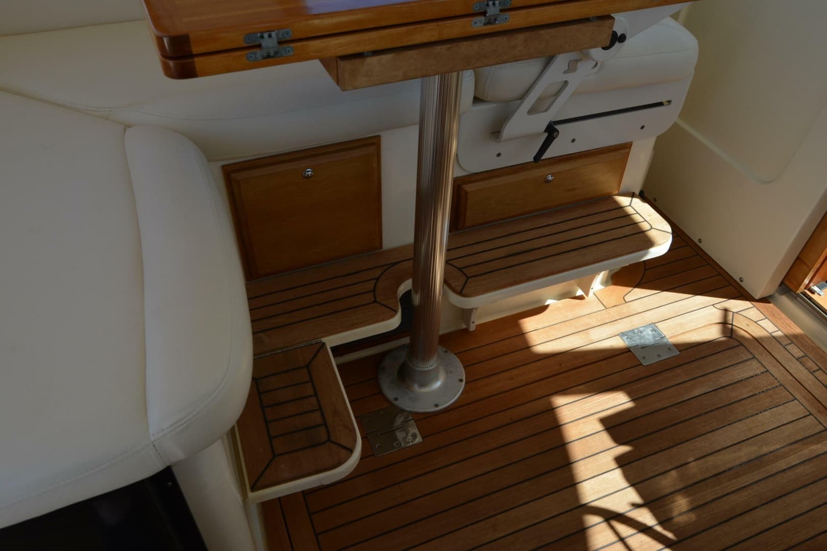 2009 Sabre 34 Express