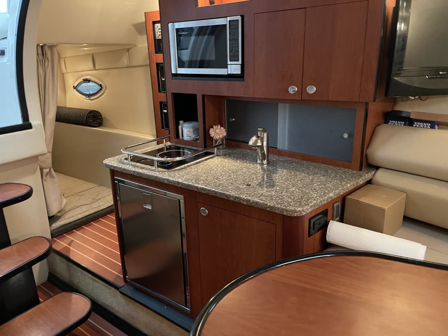 2010 Monterey 280 SCR
