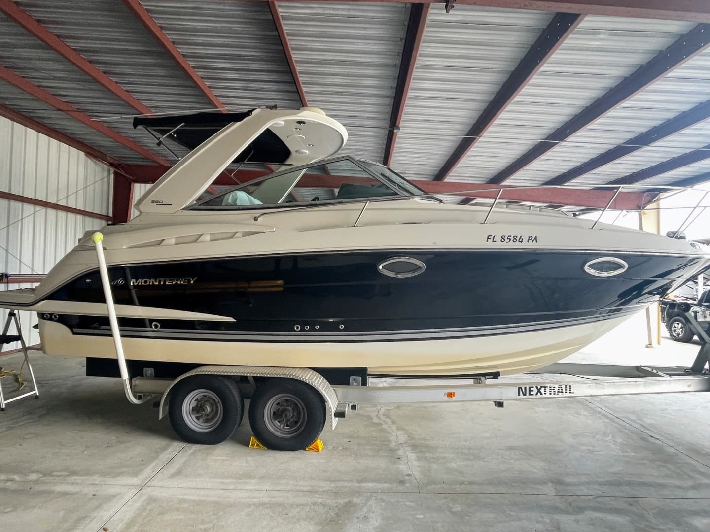 2010 Monterey 280 SCR