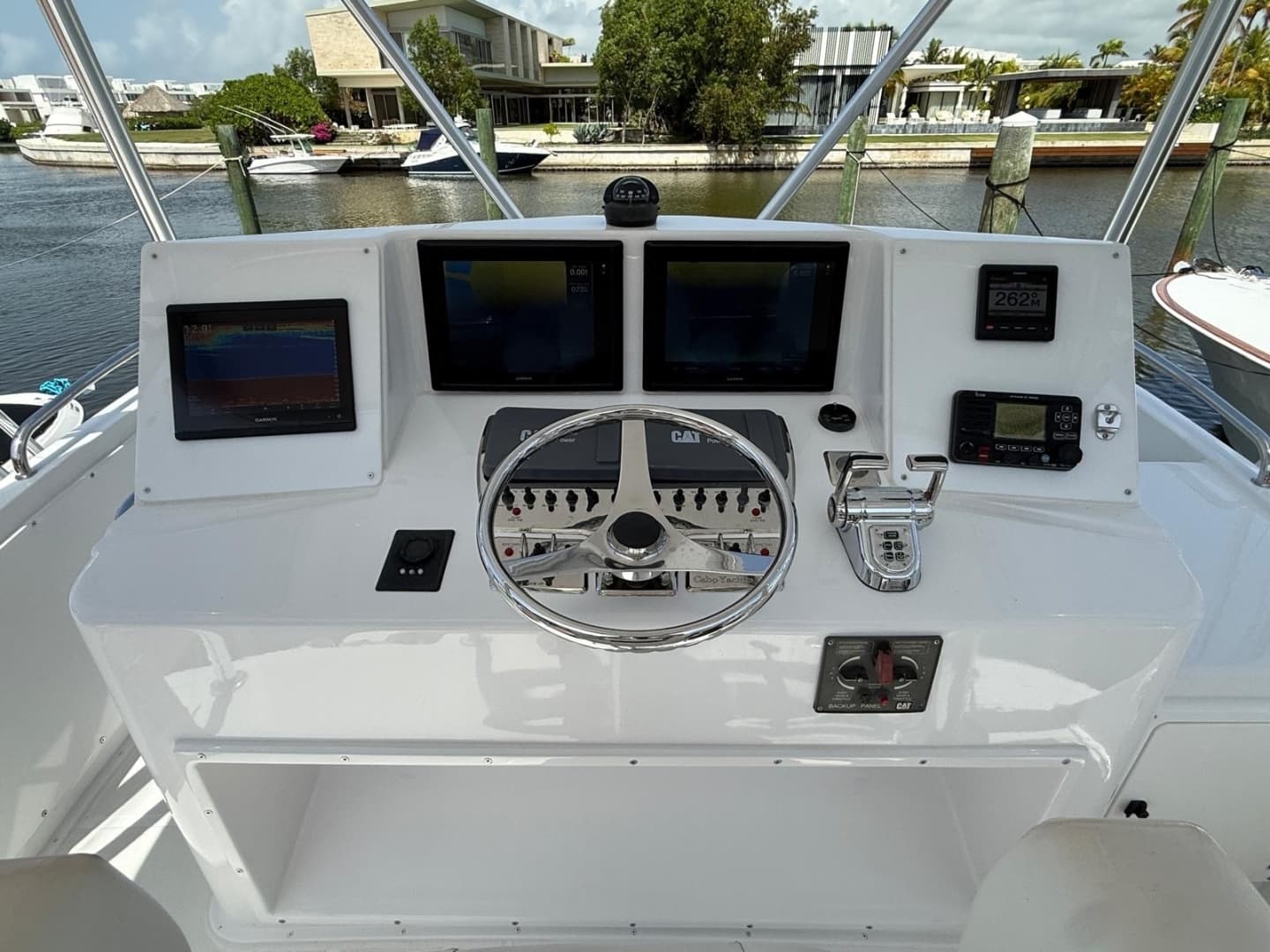 2004 Cabo 35 Flybridge