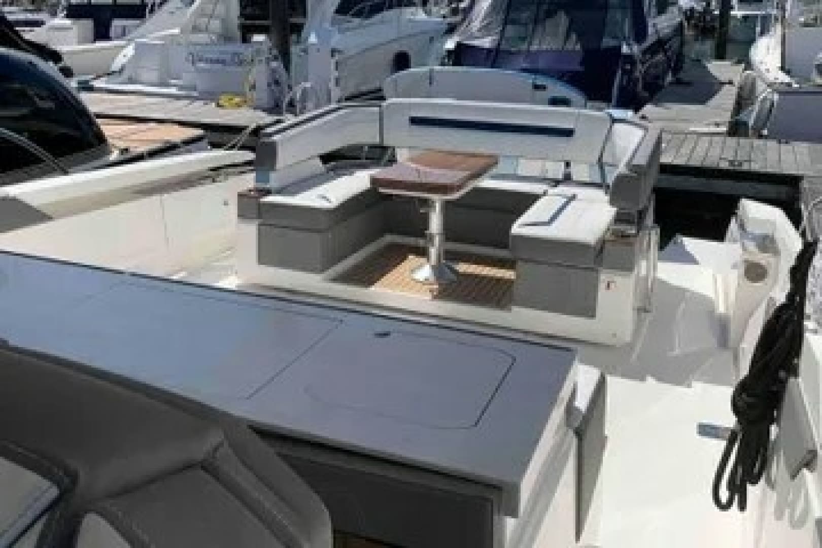 2021 Tiara Sport 