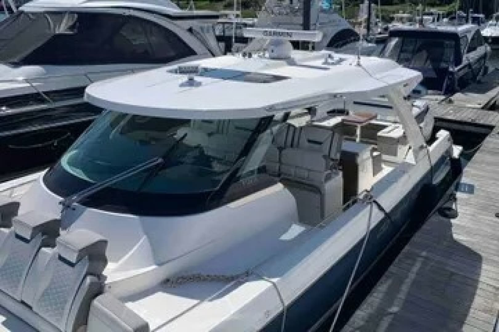 2021 Tiara Sport 