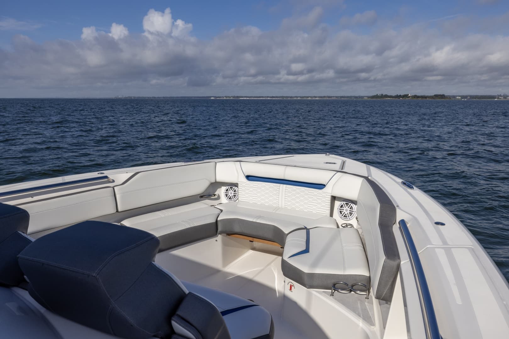 2021 Tiara Sport 