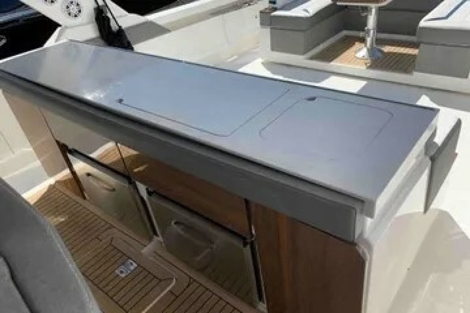 2021 Tiara Sport 