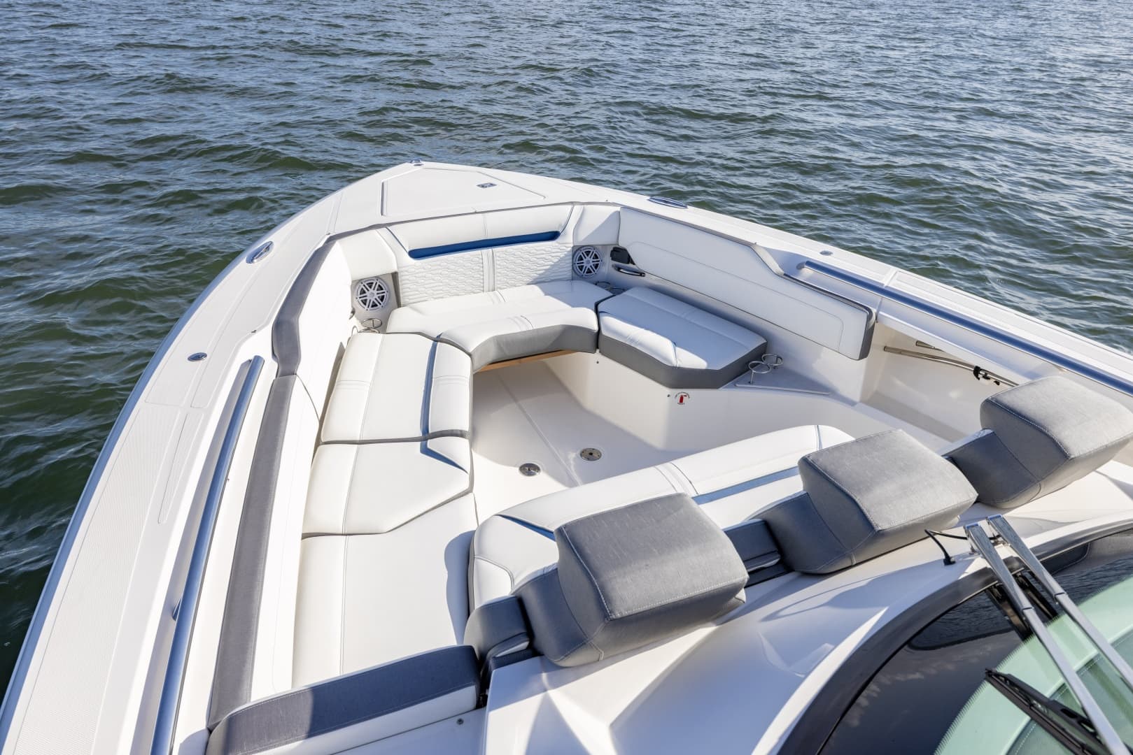 2021 Tiara Sport 
