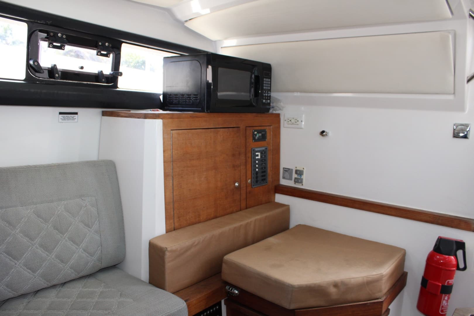 2017 Axopar 37 Sun Top