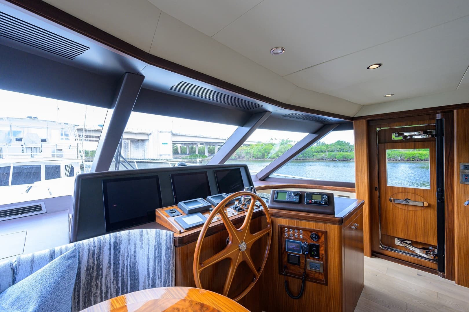 2016 Ocean Alexander 72 Pilothouse