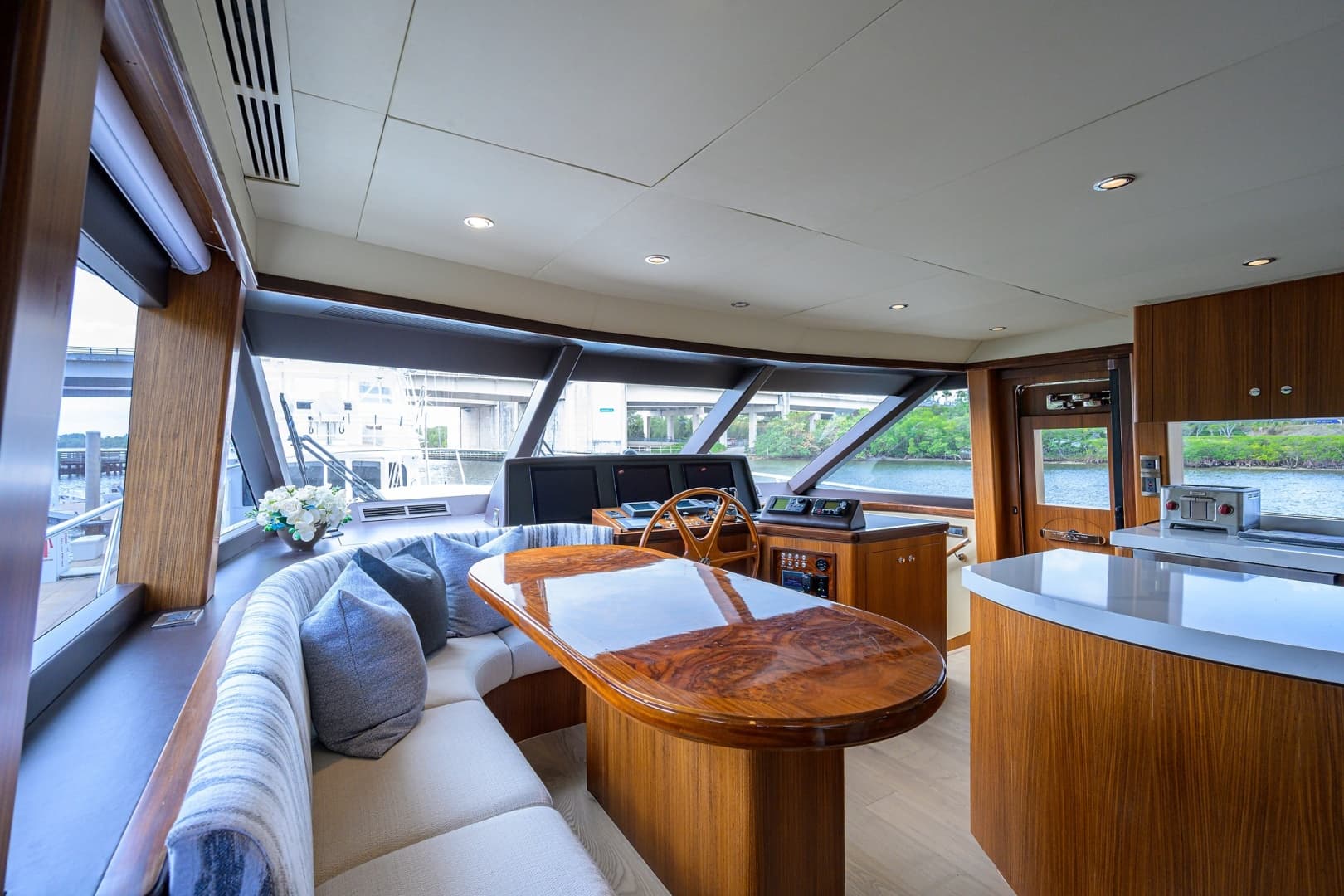 2016 Ocean Alexander 72 Pilothouse