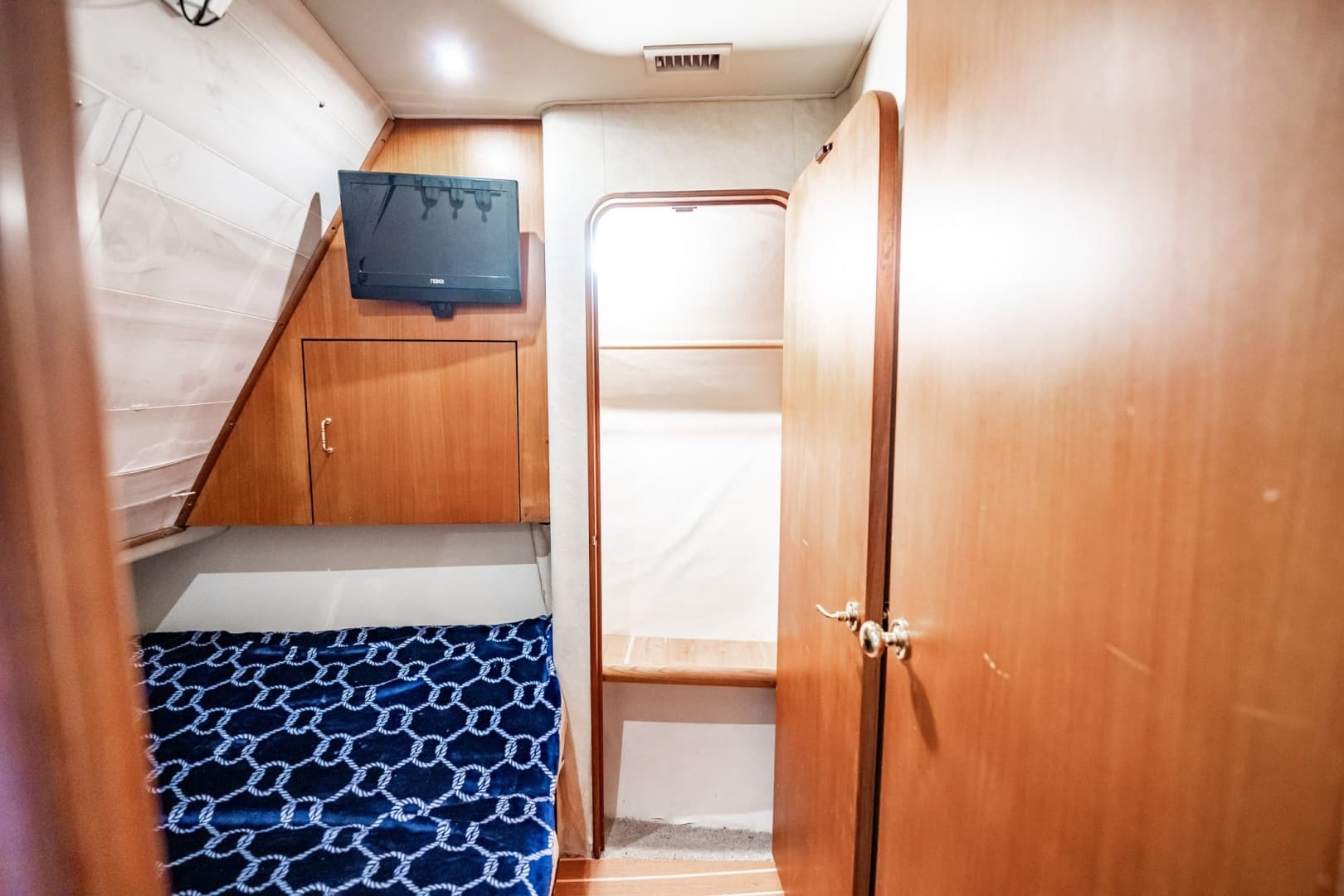 2000 Ocean Yachts 43 Super Sport