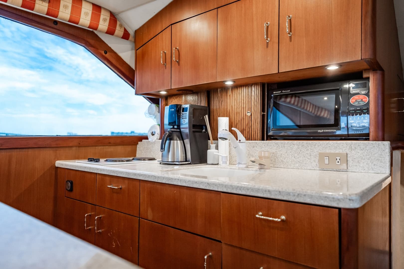 2000 Ocean Yachts 43 Super Sport